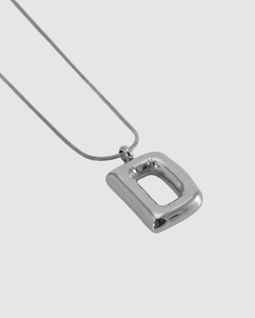 Théa Letter Chain