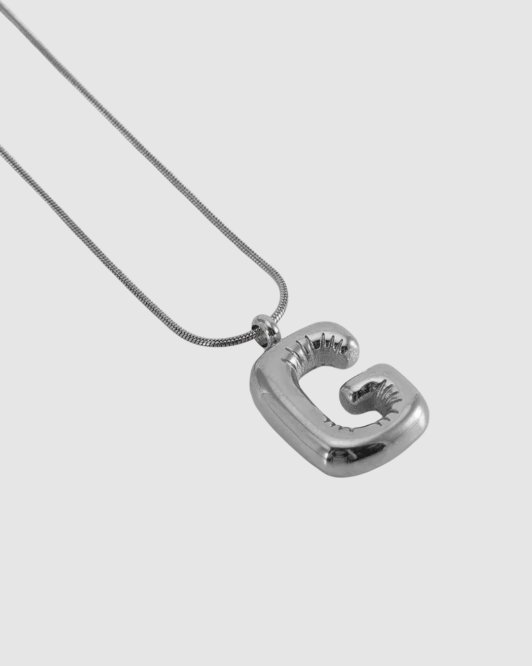 Théa Letter Chain