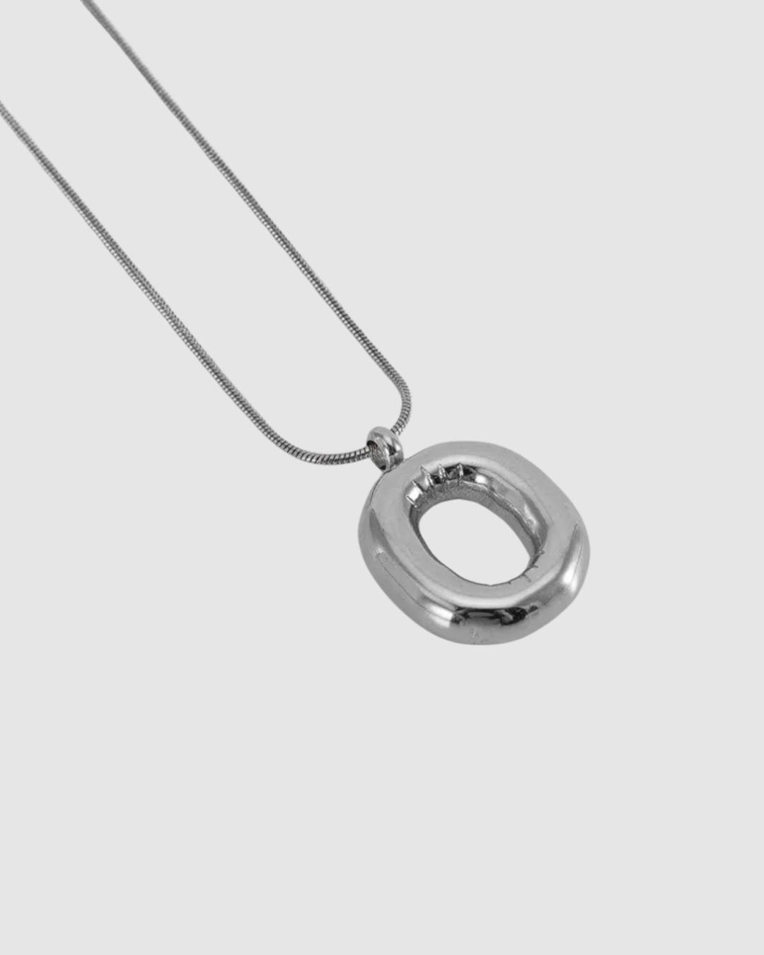 Théa Letter Chain