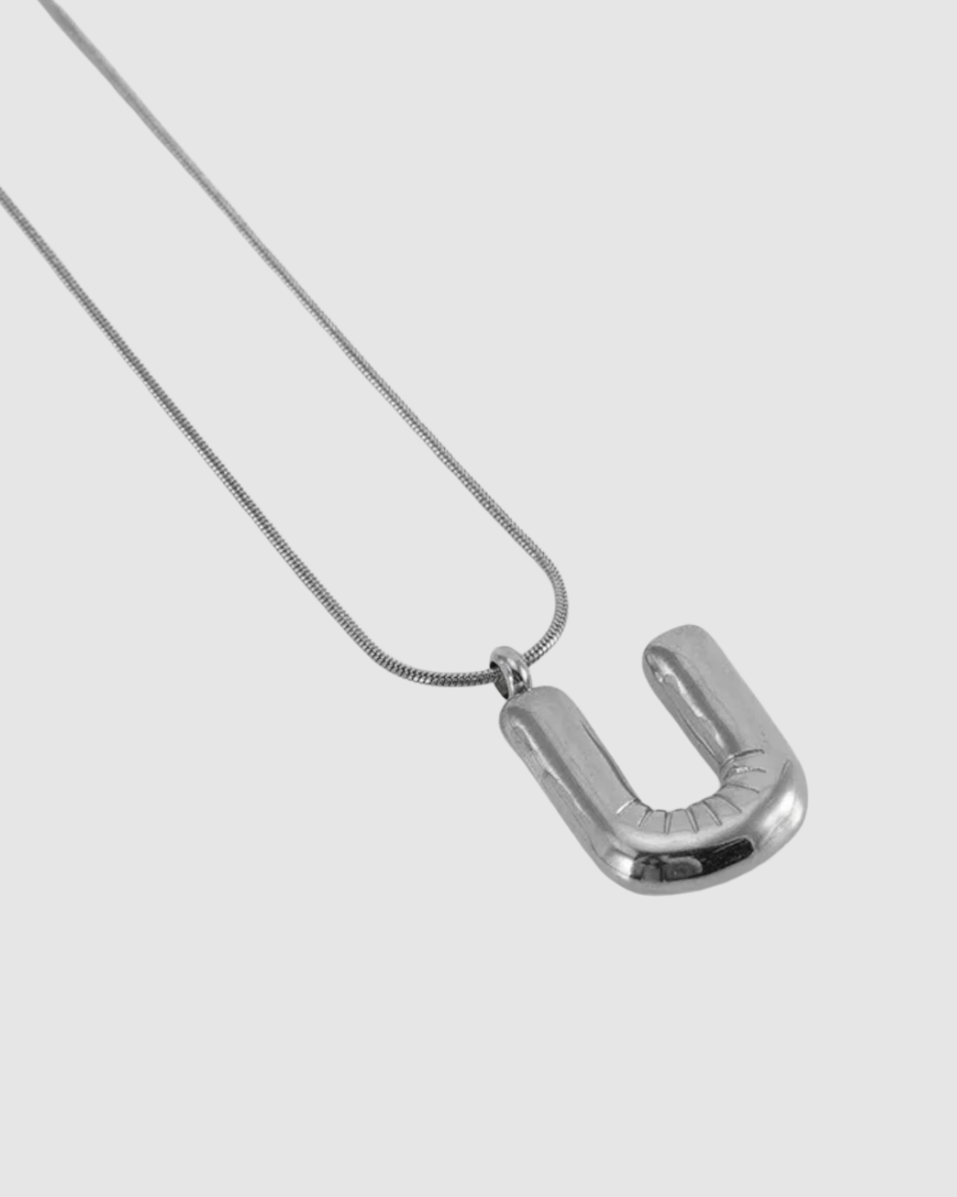 Théa Letter Chain